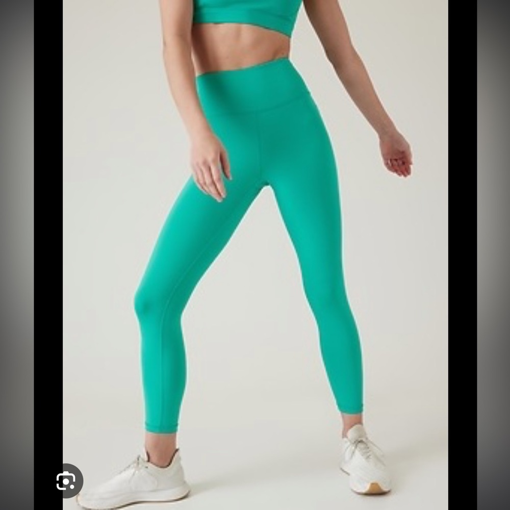 Athleta Elation Train 7/8 Tight